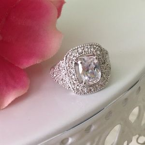 Premier Designs Stunning Cubic zirconia ring